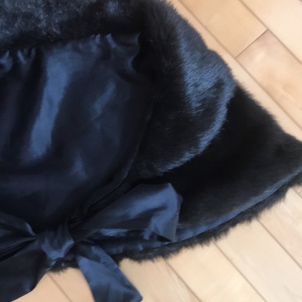 Faux Fur Dark Brown Shrug one size - Picture 5 of 13